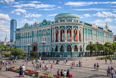 Из Петрозаводска в Екатеринбург за конструктивизмом и майским солнцем