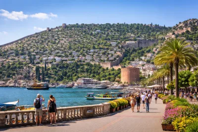 Дешевые авиабилеты Москва — Аланья, прямой рейс на 8 апреля, цена 6 100 руб